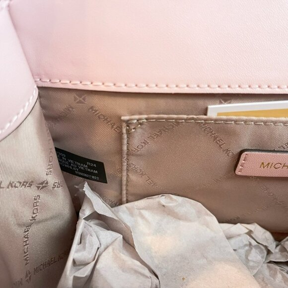 NEW Michael Kors Pink Shoulder Bag With Gold Hardware - Picture 11 of 12